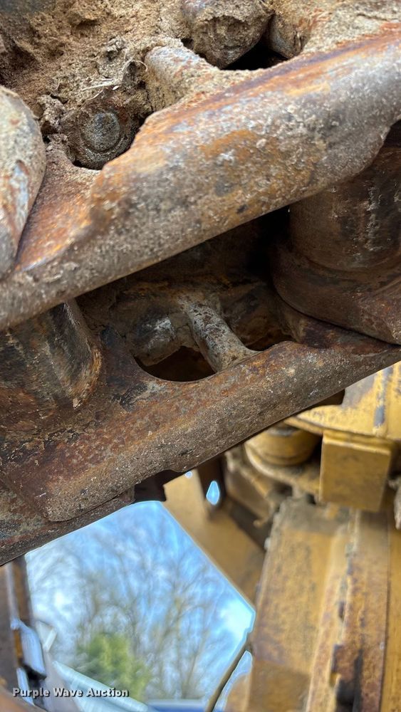 image for item YA1951 2012 Caterpillar D6T dozer