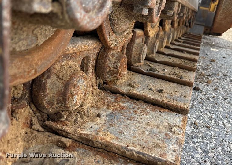 image for item YA1951 2012 Caterpillar D6T dozer