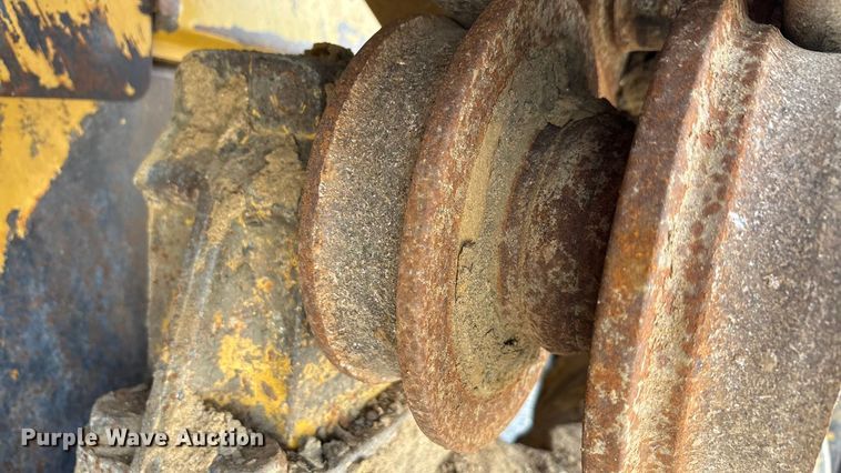 image for item YA1951 2012 Caterpillar D6T dozer