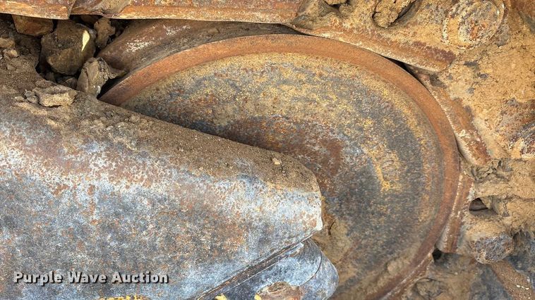 image for item YA1951 2012 Caterpillar D6T dozer