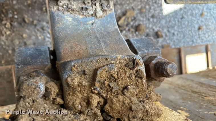 image for item YA1951 2012 Caterpillar D6T dozer