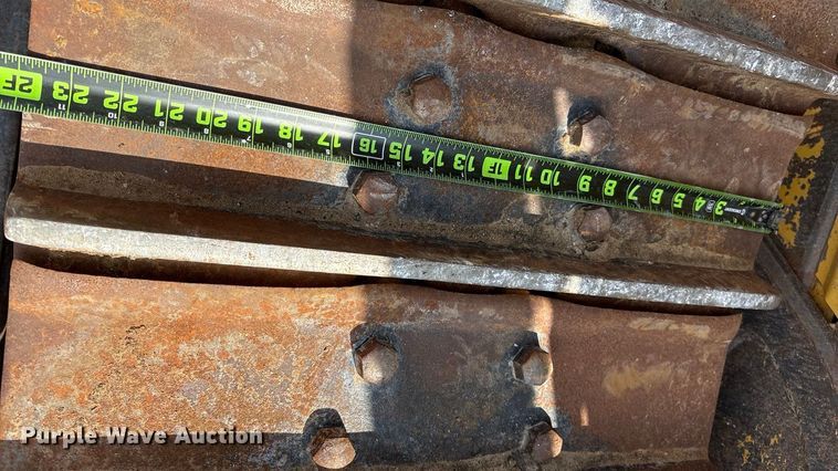 image for item YA1951 2012 Caterpillar D6T dozer