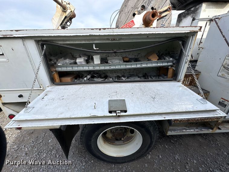 image for item YA1967 2007 Chevrolet C7500 cable placer bucket truck