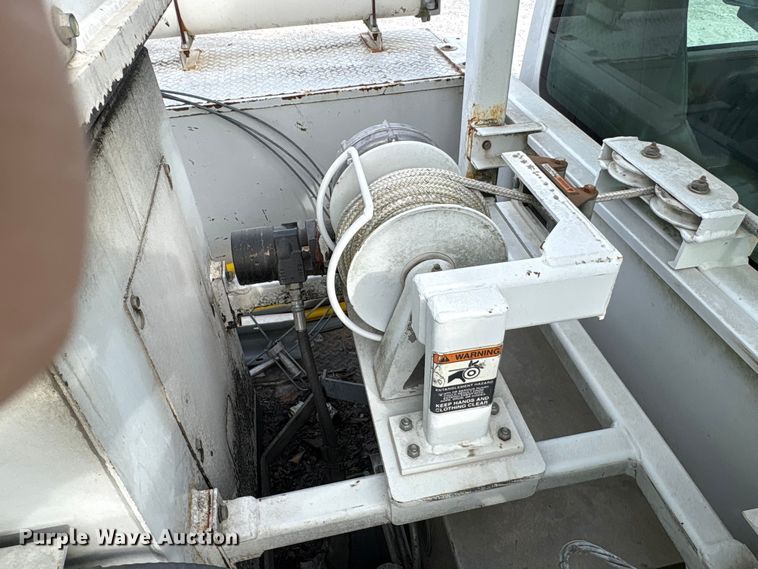 image for item YA1967 2007 Chevrolet C7500 cable placer bucket truck