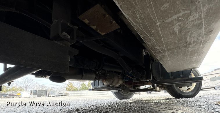 image for item YA1967 2007 Chevrolet C7500 cable placer bucket truck