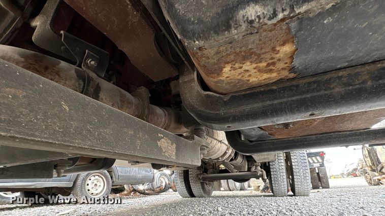 image for item YA1967 2007 Chevrolet C7500 cable placer bucket truck