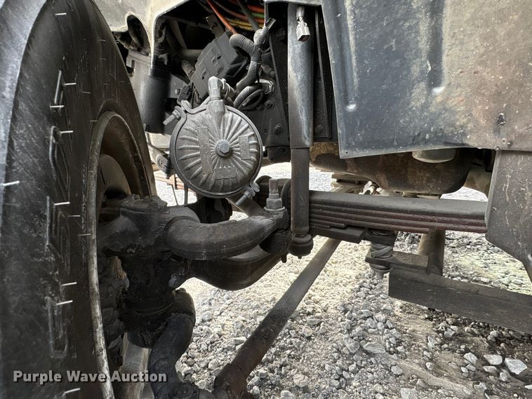 image for item YA1967 2007 Chevrolet C7500 cable placer bucket truck