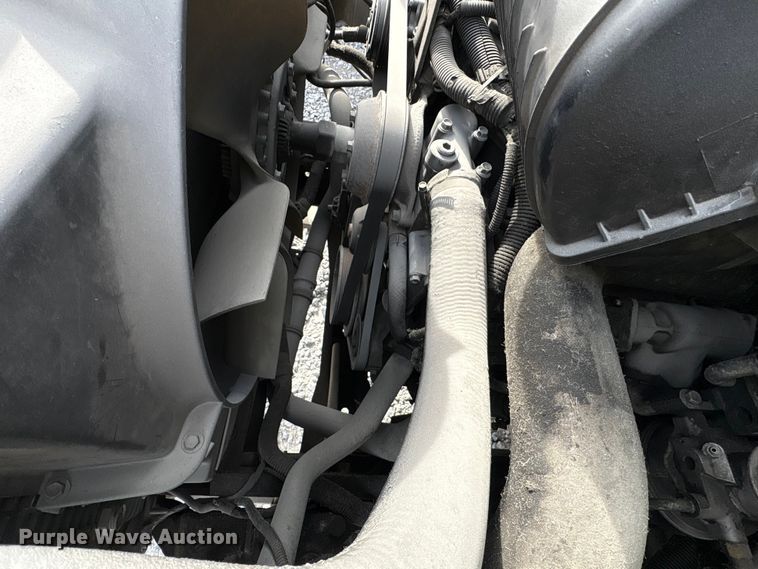 image for item YA1967 2007 Chevrolet C7500 cable placer bucket truck