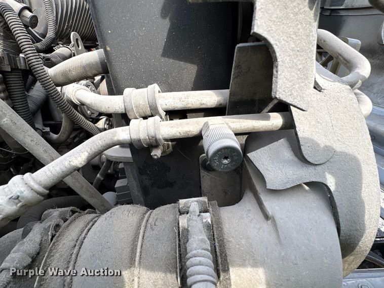 image for item YA1967 2007 Chevrolet C7500 cable placer bucket truck