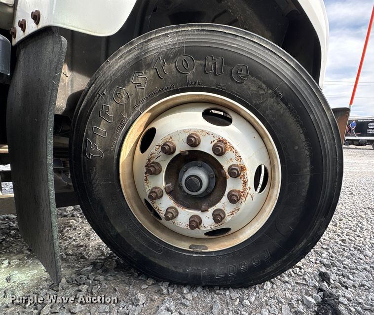 image for item YA1967 2007 Chevrolet C7500 cable placer bucket truck