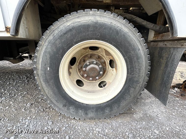 image for item YA1967 2007 Chevrolet C7500 cable placer bucket truck