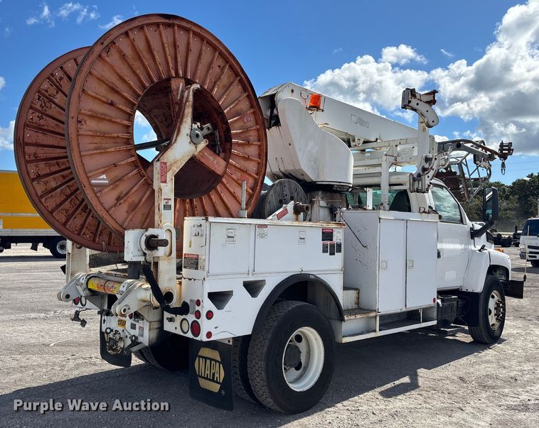 image for item YA1968 2007 Chevrolet C7500 cable placer bucket truck