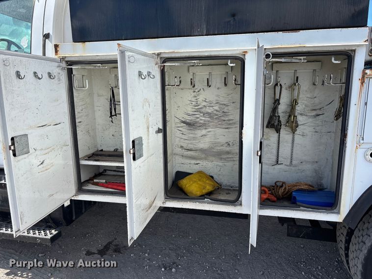 image for item YA1968 2007 Chevrolet C7500 cable placer bucket truck