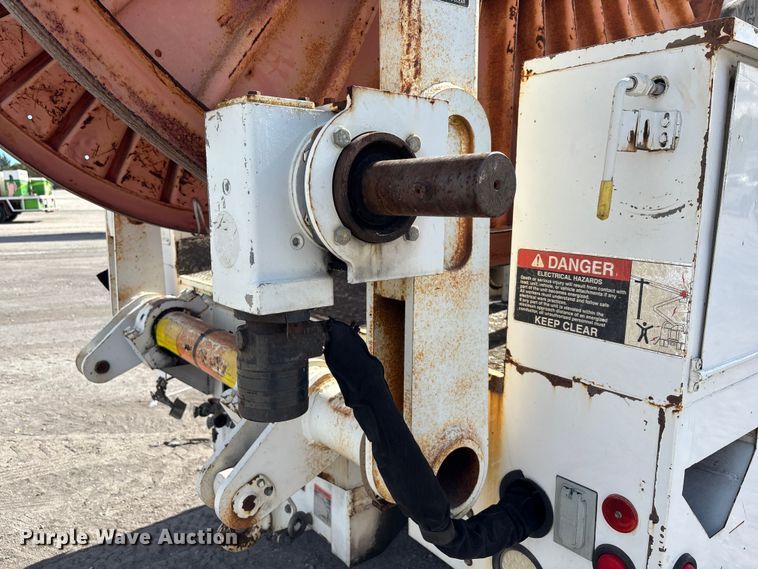 image for item YA1968 2007 Chevrolet C7500 cable placer bucket truck