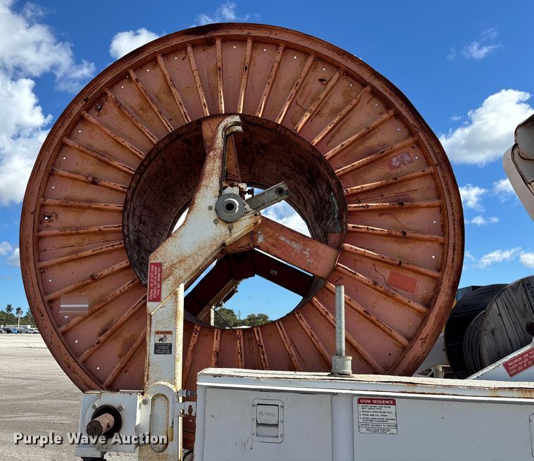 image for item YA1968 2007 Chevrolet C7500 cable placer bucket truck