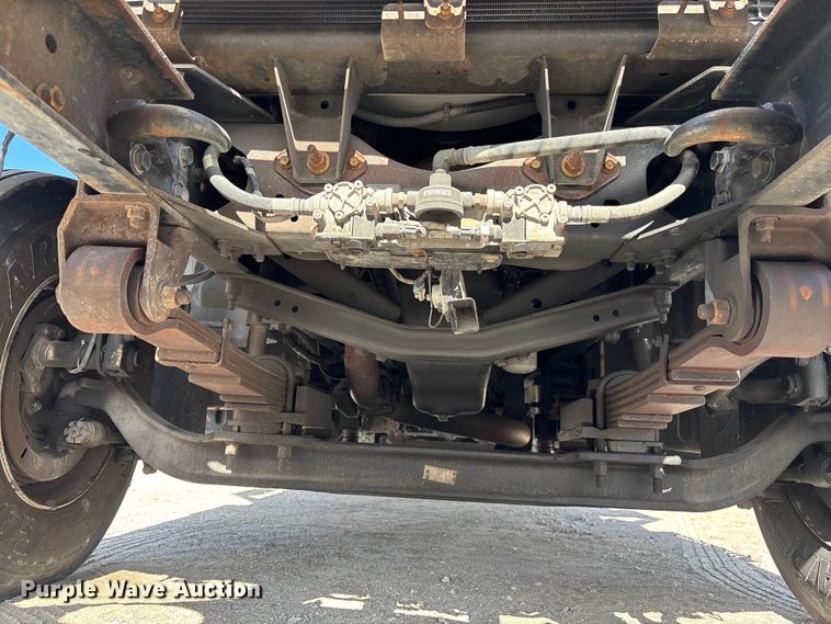 image for item YA1968 2007 Chevrolet C7500 cable placer bucket truck