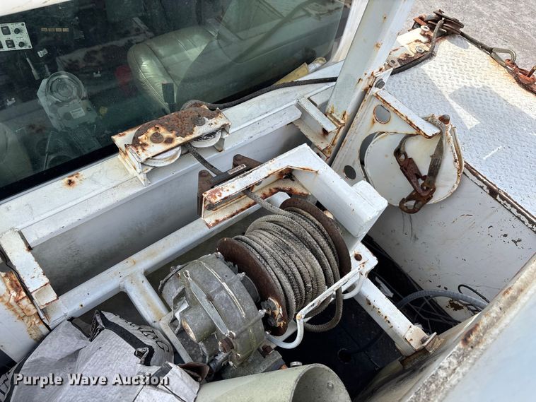 image for item YA1968 2007 Chevrolet C7500 cable placer bucket truck