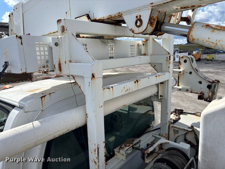 image for item YA1968 2007 Chevrolet C7500 cable placer bucket truck