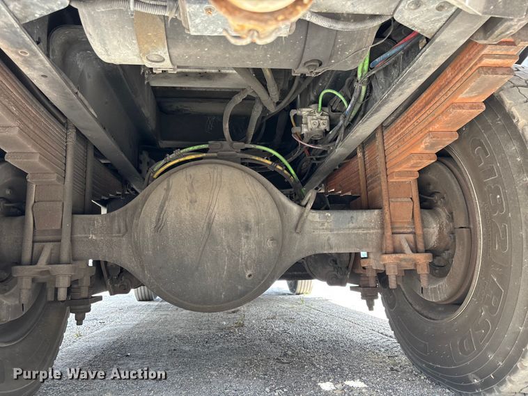 image for item YA1968 2007 Chevrolet C7500 cable placer bucket truck