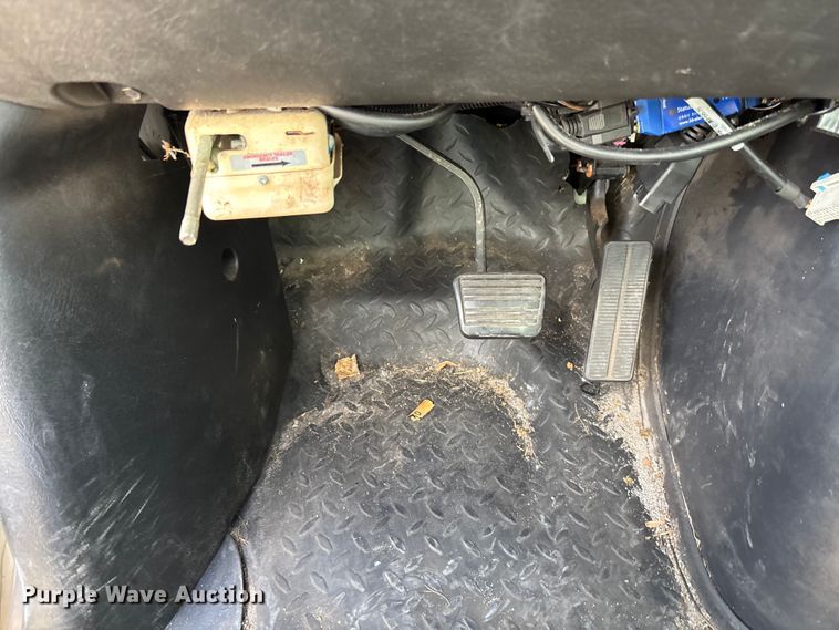 image for item YA1968 2007 Chevrolet C7500 cable placer bucket truck