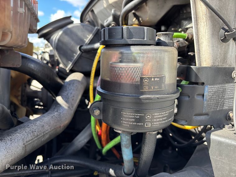 image for item YA1968 2007 Chevrolet C7500 cable placer bucket truck