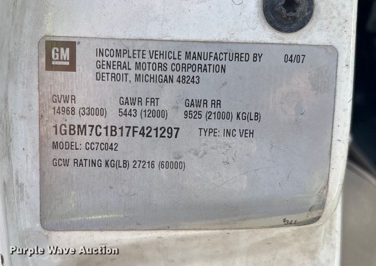 image for item YA1968 2007 Chevrolet C7500 cable placer bucket truck