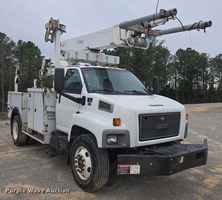 image for item YA1976 2007 Chevrolet C7500 cable placer bucket truck
