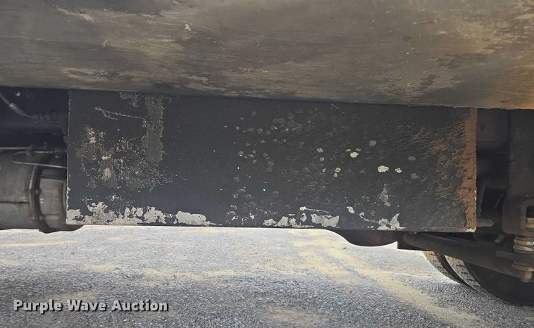 image for item YA1976 2007 Chevrolet C7500 cable placer bucket truck