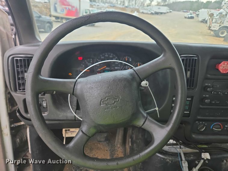 image for item YA1976 2007 Chevrolet C7500 cable placer bucket truck