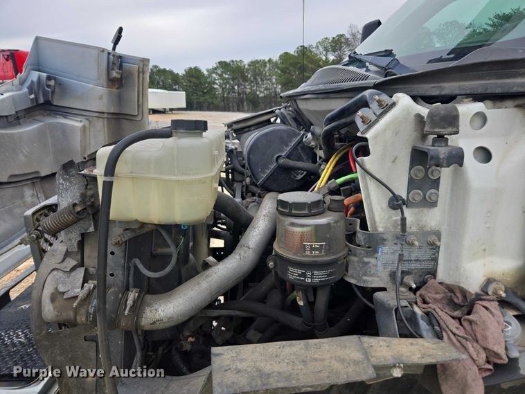 image for item YA1976 2007 Chevrolet C7500 cable placer bucket truck