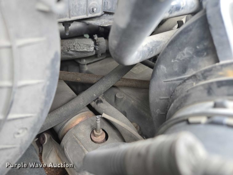 image for item YA1976 2007 Chevrolet C7500 cable placer bucket truck