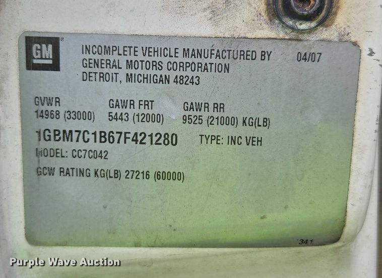 image for item YA1976 2007 Chevrolet C7500 cable placer bucket truck