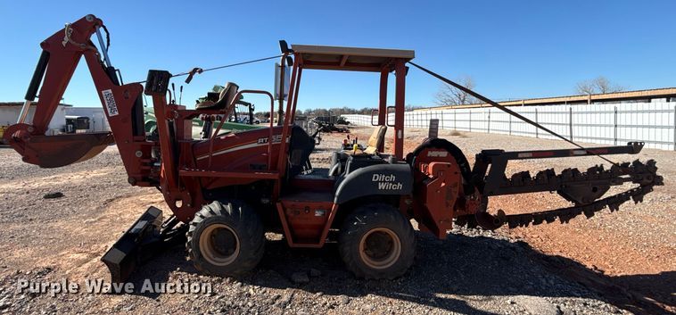 image for item YA1982 2006 Ditch Witch RT55 trencher
