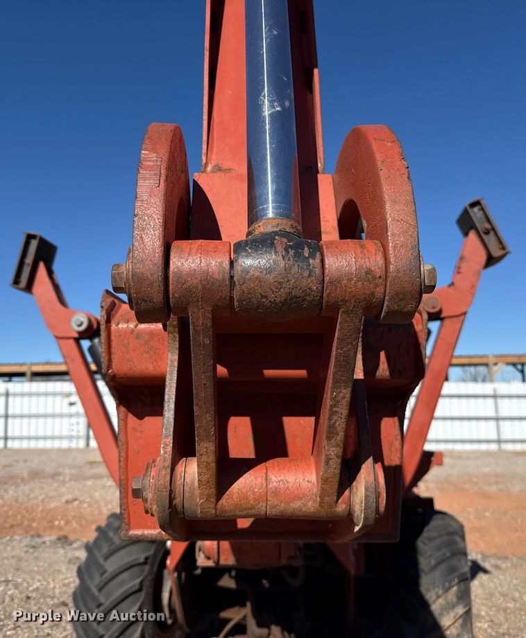 image for item YA1982 2006 Ditch Witch RT55 trencher