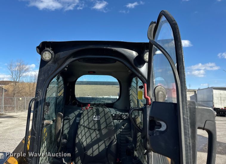 image for item YA2120 2021 Caterpillar 289D3 tracked skid steer loader