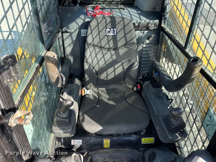 image for item YA2120 2021 Caterpillar 289D3 tracked skid steer loader