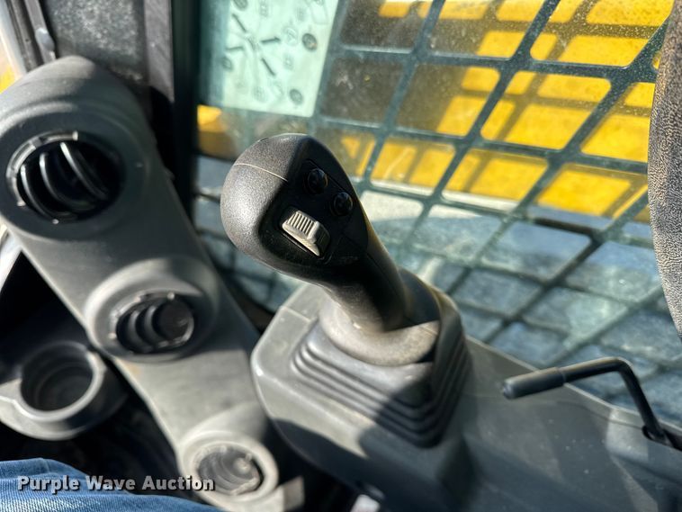 image for item YA2120 2021 Caterpillar 289D3 tracked skid steer loader