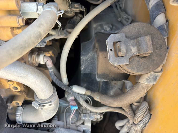 image for item YA2120 2021 Caterpillar 289D3 tracked skid steer loader