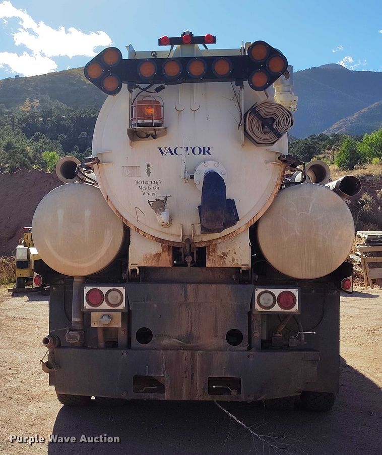 image for item BI9771 2002 International 4700 sewer jetter truck