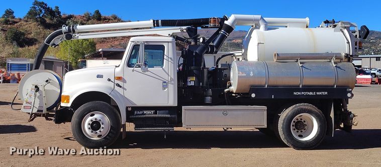image for item BI9771 2002 International 4700 sewer jetter truck