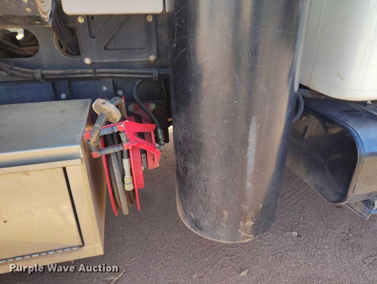 image for item BI9771 2002 International 4700 sewer jetter truck