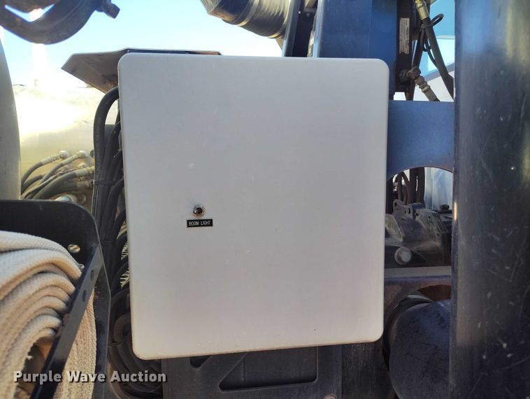 image for item BI9771 2002 International 4700 sewer jetter truck