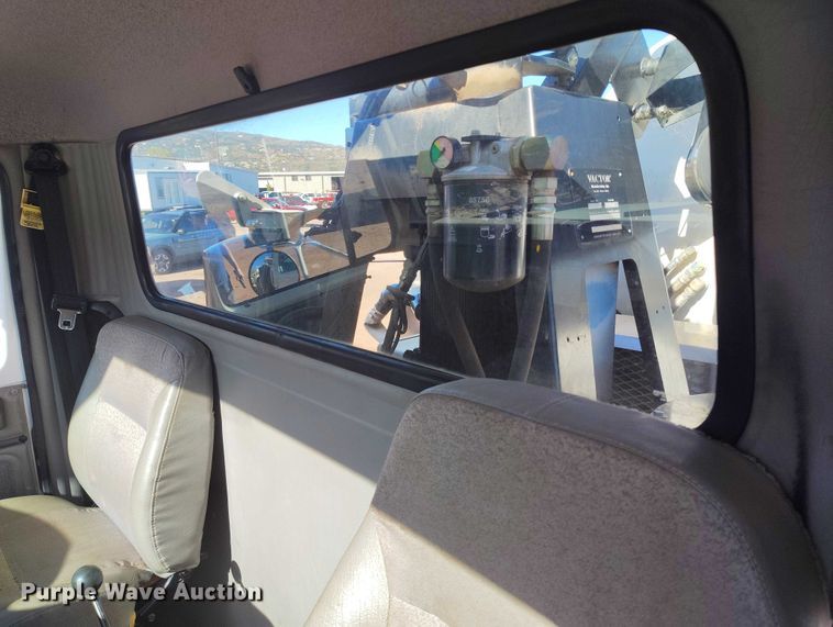 image for item BI9771 2002 International 4700 sewer jetter truck