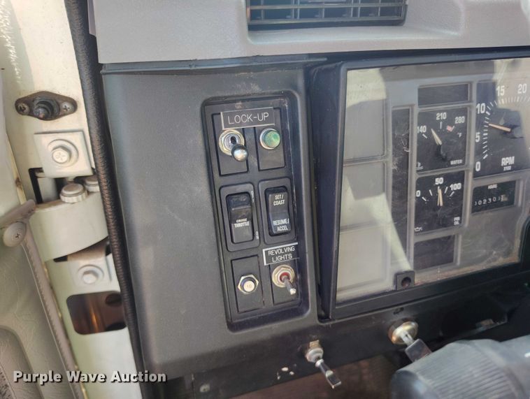 image for item BI9771 2002 International 4700 sewer jetter truck