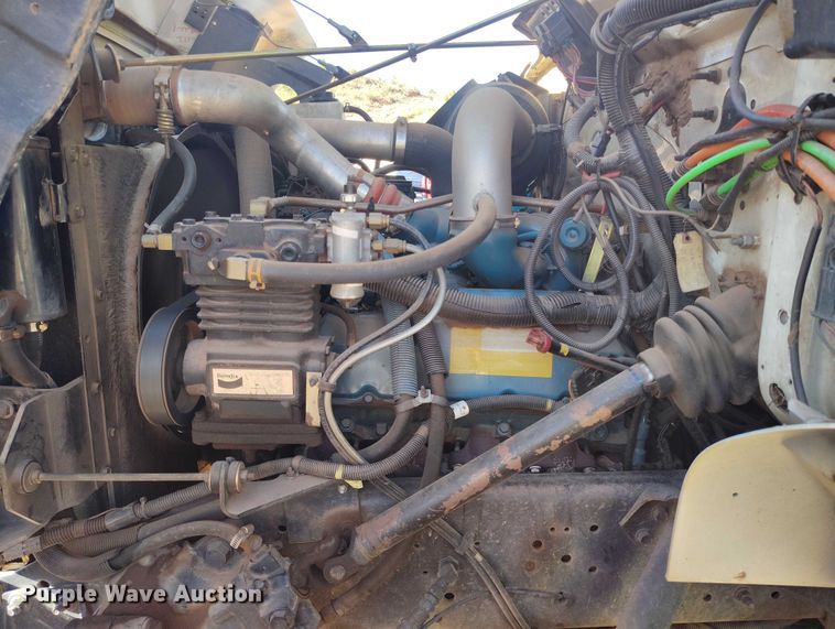 image for item BI9771 2002 International 4700 sewer jetter truck