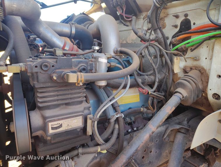 image for item BI9771 2002 International 4700 sewer jetter truck