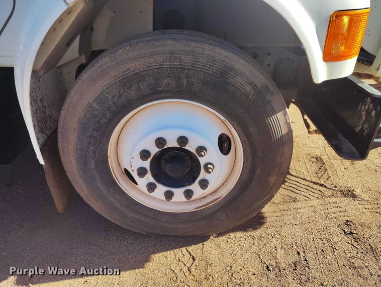 image for item BI9771 2002 International 4700 sewer jetter truck