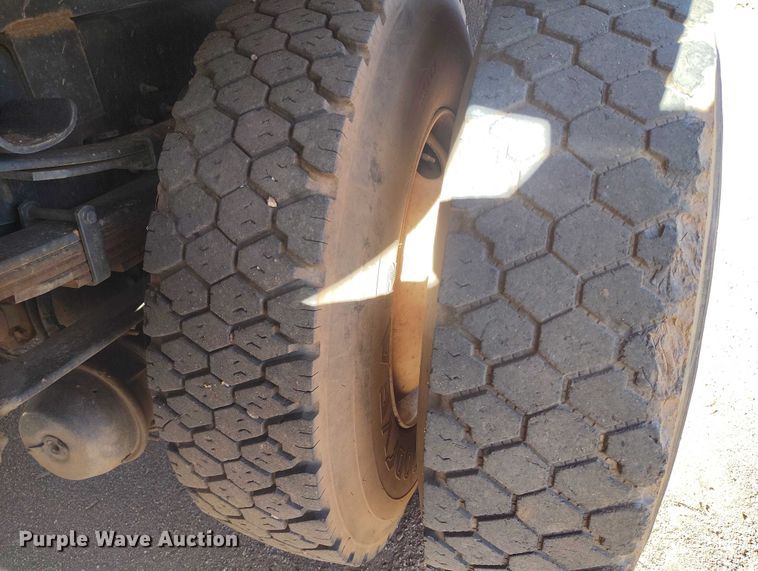 image for item BI9771 2002 International 4700 sewer jetter truck