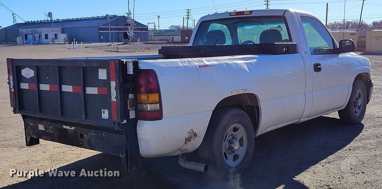 image for item DT0820 2000 Chevrolet Silverado 1500 pickup truck