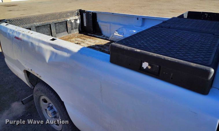 image for item DT0820 2000 Chevrolet Silverado 1500 pickup truck